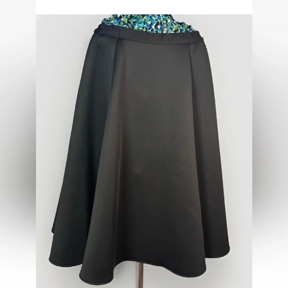 (12) TALLY TAYLOR Elegant & Extremely Well Made Black A-Line Skirt